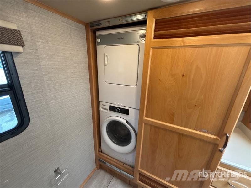 Tiffin Allegro Red 340 Motor Home Autofurgonai ir karavanai