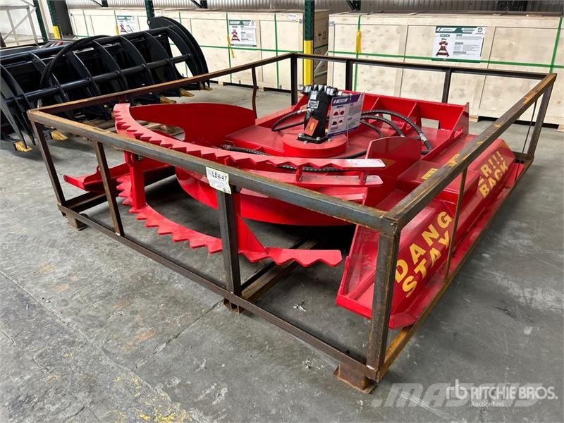  Top Cat Cat HDRC 72 in Skid Steer Brush Cutter (Un 牽引式モア/芝刈り機