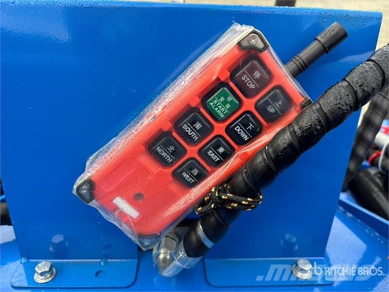 Top Cat Cat SSSCR72 72 in Skid Steer Power Rake (U Τσουγκράνες και χορτοξηραντικές μηχανές