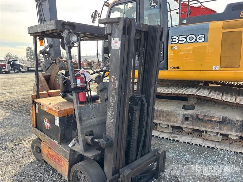 Toyota 30-5FBCH25 4700 lb Electric Forklift Elektritõstukid