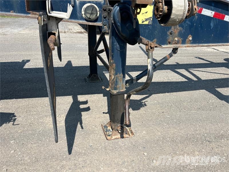 Trail Ex 27 ft Tri/A Lead Log er Прицепы Лесовозы