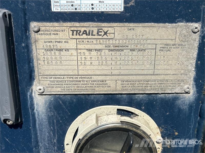 Trail Ex BT273 27 ft Tri/A B-Train Lead Hayrack Lo 木材拖车
