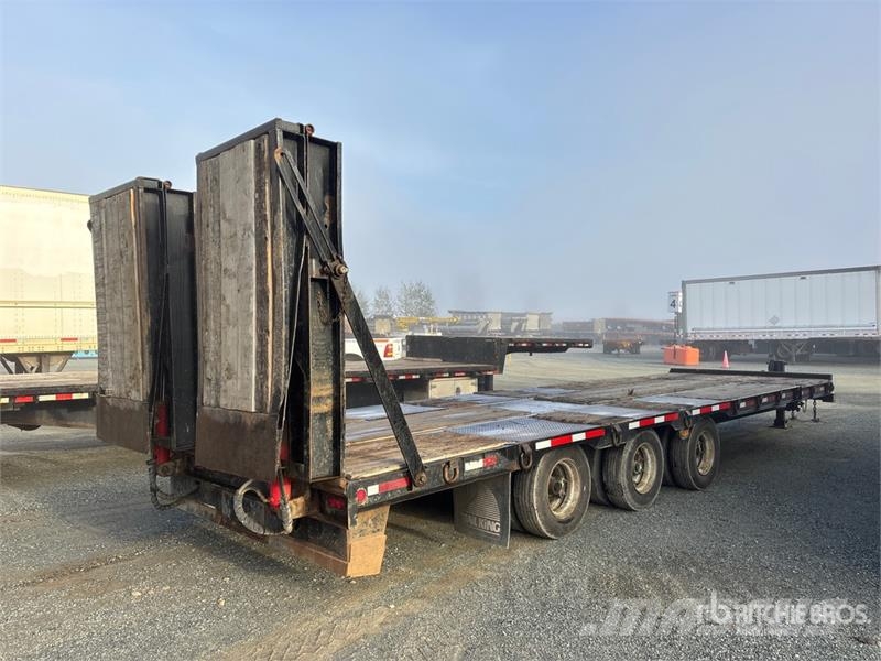 Trail King 29 ft Tri/A Tilt Deck Trailer Низкорамные прицепы