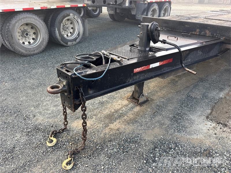 Trail King 29 ft Tri/A Tilt Deck Trailer Низкорамные прицепы