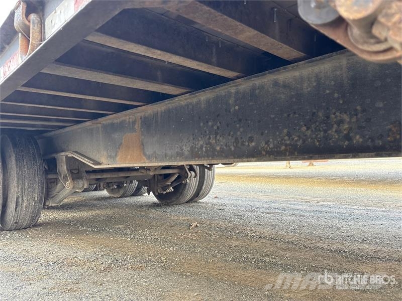 Trail King 29 ft Tri/A Tilt Deck Trailer Низкорамные прицепы