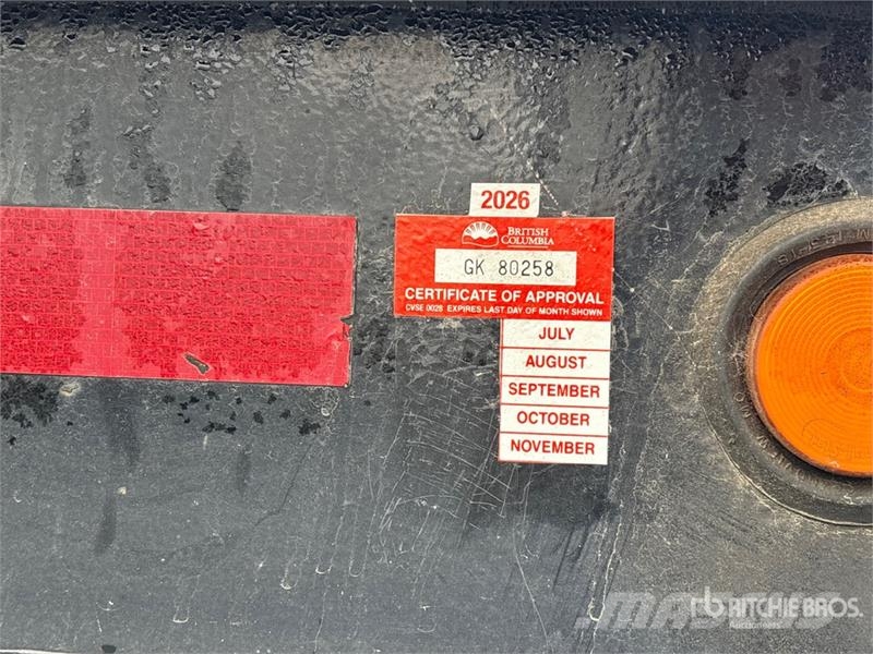 Trail King 48 ft T/A Hydraulic Tail Hydraulic Tail Trailer Lavetit