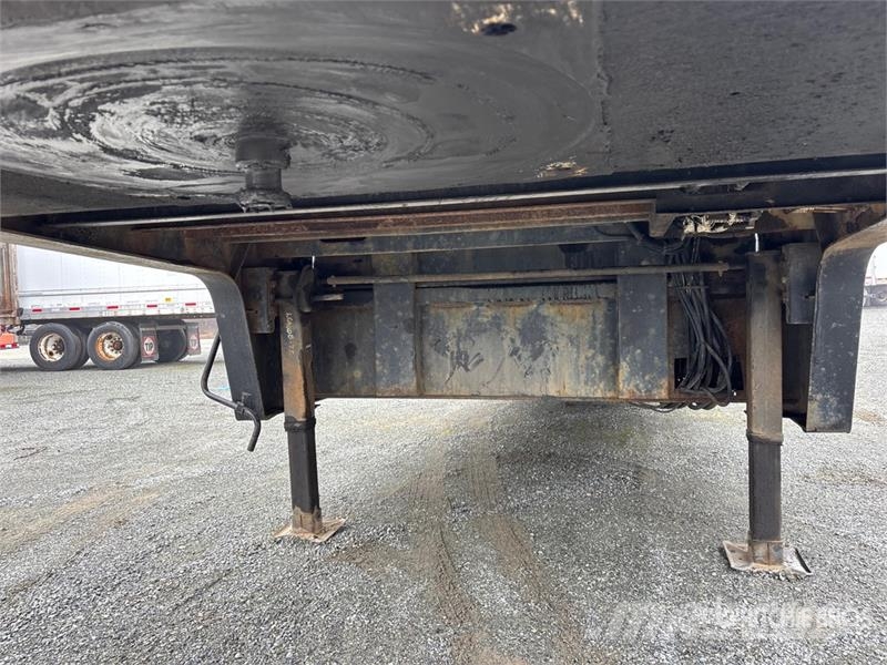 Trail King 48 ft T/A Hydraulic Tail Hydraulic Tail Trailer Lavetit