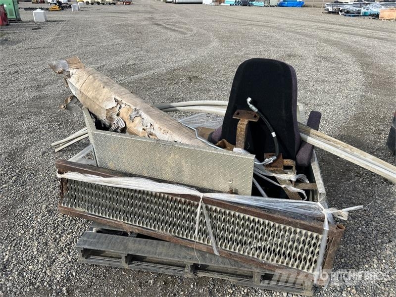 Trailer Parts, Trans Jack Adapter, Ramps, and Cont Andre komponenter