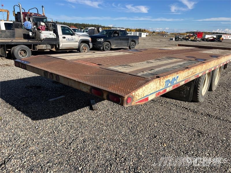 TrailMax 24 ft T/A Tilt Deck Trailer Низкорамные прицепы