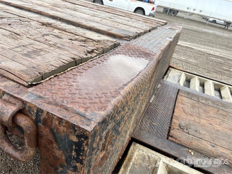 Tri/A Lowboy Trailer Tieflader