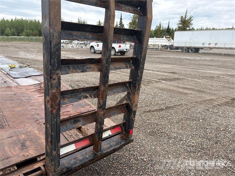 Tri/A Lowboy Trailer Tieflader