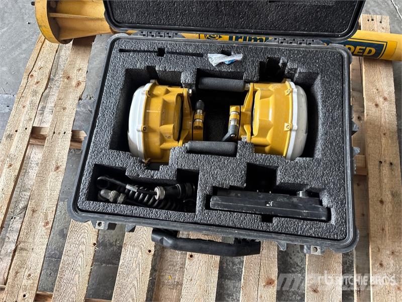 Trimble Excavator Kit Grade Control System Andre komponenter