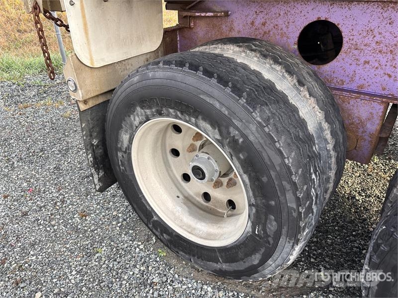 Trojan 26 ft Quad/A End Dump Trailer Pašizgāzējs