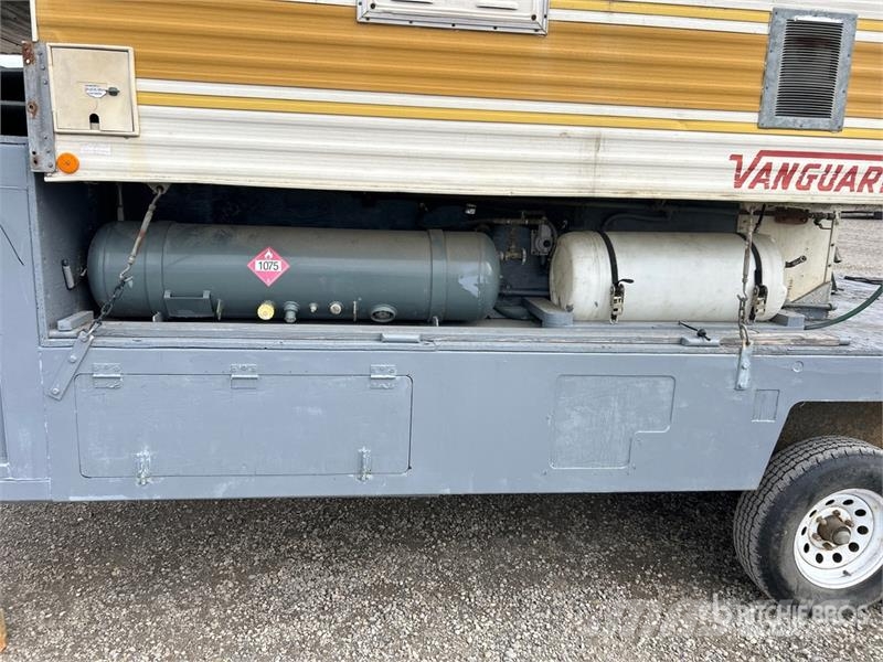  Ubilt T/A Hunting Trailer مقطورات أخرى