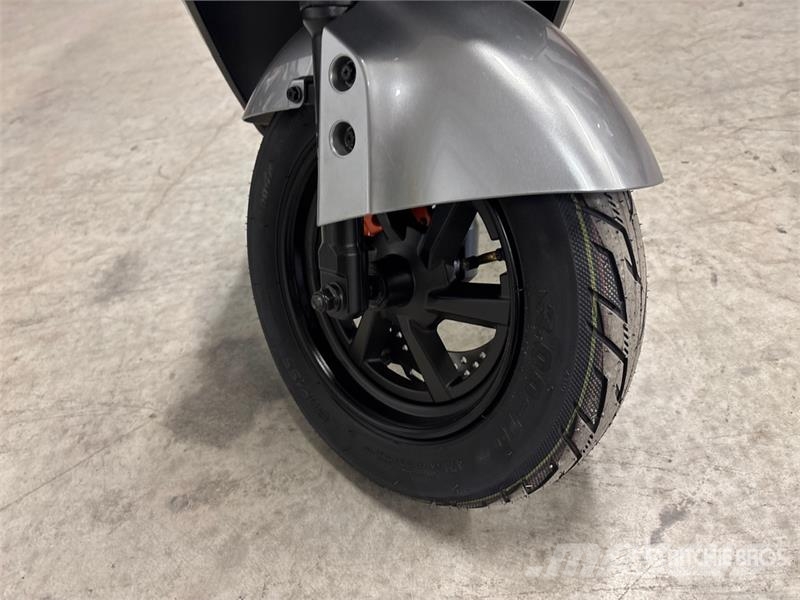 Ultron Electric Scooter (Unused) 全地形車