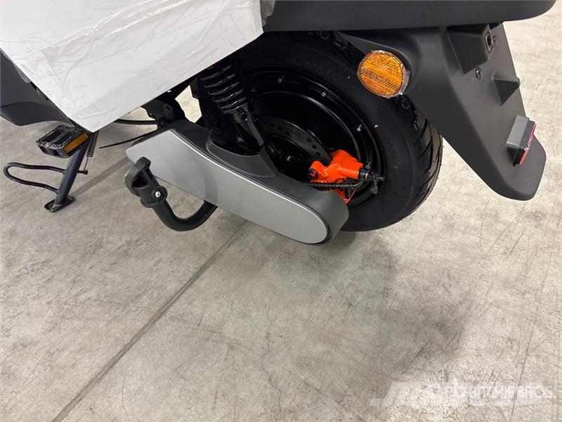 Ultron Electric Scooter (Unused) 全地形車