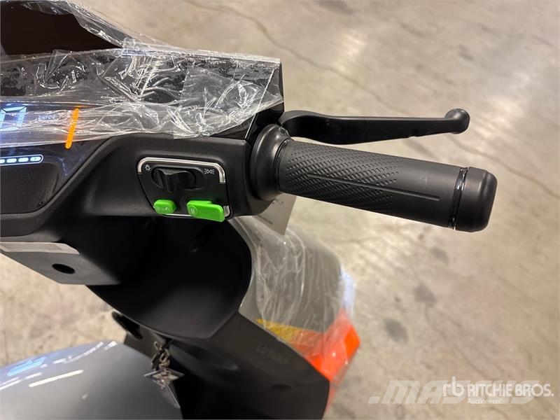 Ultron Electric Scooter (Unused) 全地形車