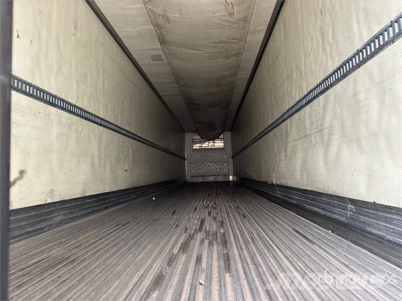 Utility 53 ft x 102 in T/A Refrigerated Trailer 保温半挂车