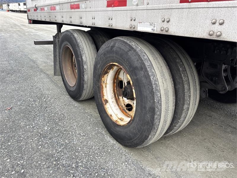Utility 53 ft x 102 in T/A Van Trailer Skappåbygg