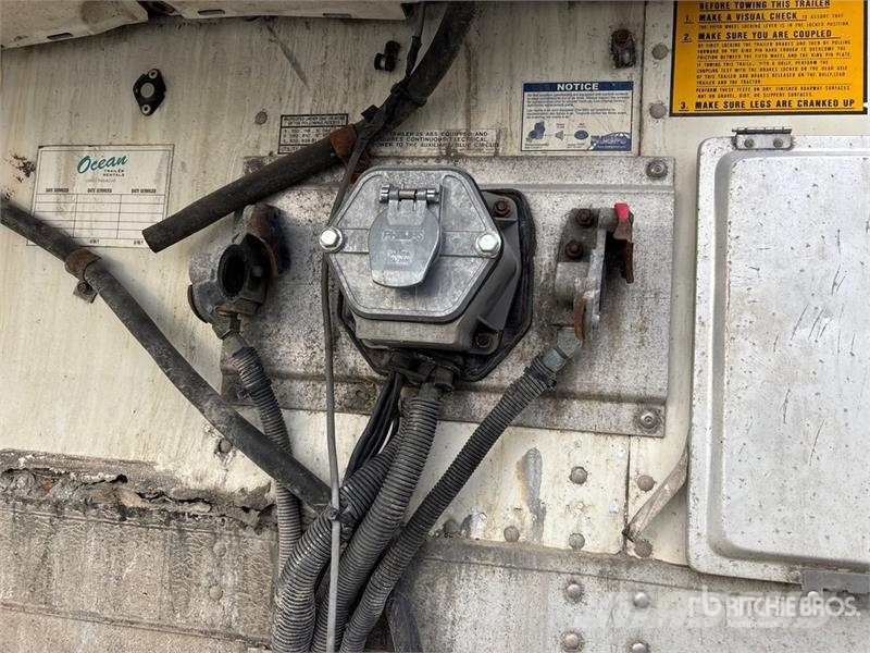 Utility 53 ft x 102 in T/A Refrigerated Trailer 保温半挂车