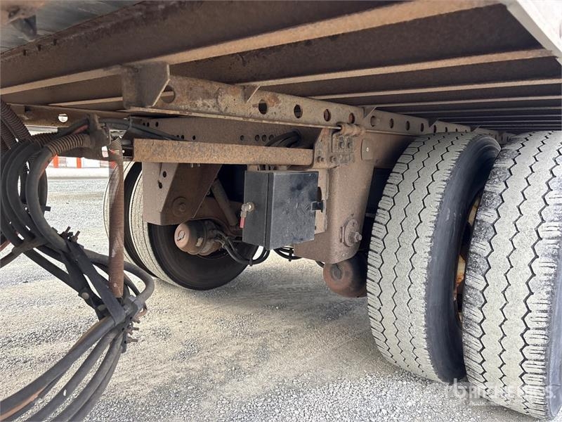 Utility 53 ft x 102 in Tri/A Heated Van Trailer Box body trailers