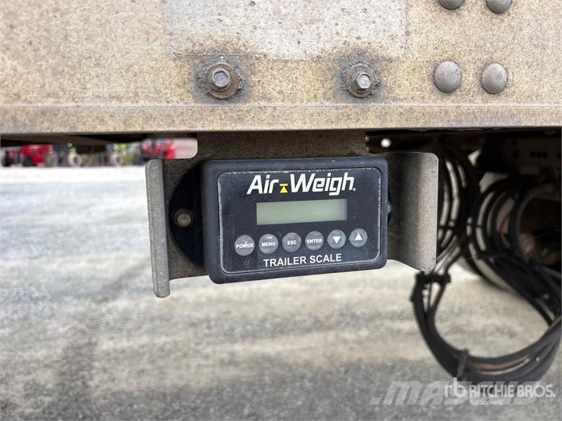 Utility 53 ft x 102 in Tri/A Heated Van Trailer Box body trailers