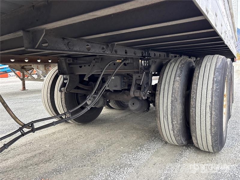 Utility 53 ft x 102 in T/A Van Trailer Skappåbygg