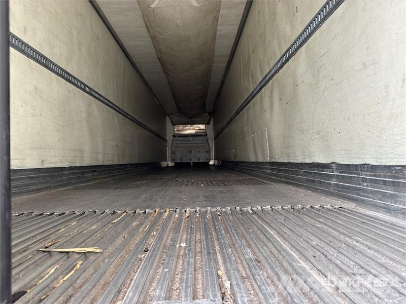 Utility 53 ft x 102 in T/A Refrigerated Trailer 保温半挂车