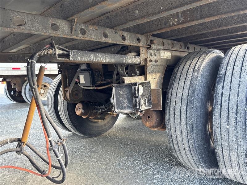 Utility 53 ft x 102 in T/A Refrigerated Trailer 保温半挂车