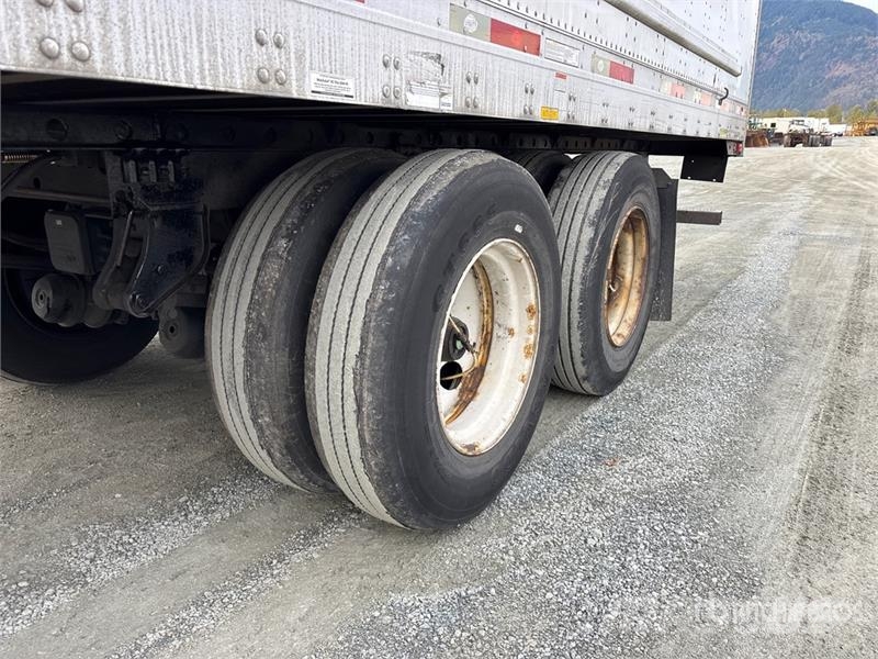 Utility 53 ft x 102 in T/A Van Trailer Skappåbygg