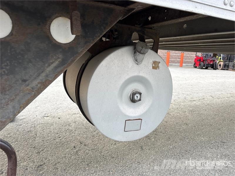 Utility 53 ft x 102 in Tri/A Refrigerated Trailer 保温半挂车