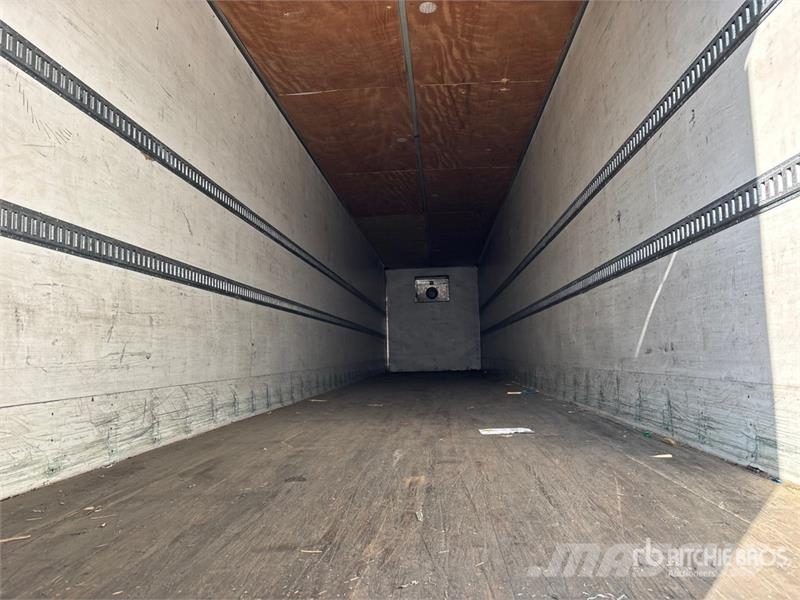Vanguard 53 ft x 102 in T/A Heated Van Trailer Dobozos pótkocsik