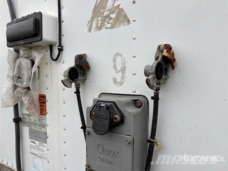 Vanguard 53 ft x 102 in Tri/A Heated Van Trailer مقطورات ذات هيكل صندوقي