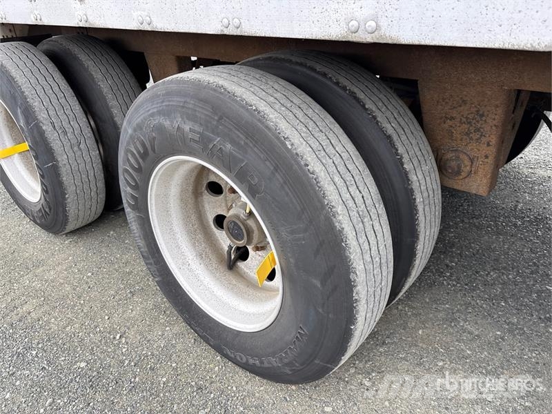 Vanguard 53 ft x 102 in Tri/A Heated Van Trailer مقطورات ذات هيكل صندوقي