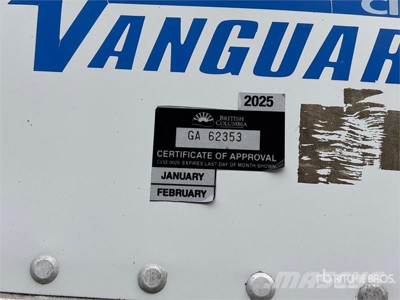 Vanguard 53 ft x 102 in T/A Heated Van Trailer 厢式拖车