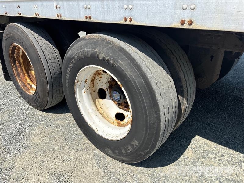 Vanguard 53 ft x 102 in T/A Heated Van Trailer 厢式拖车