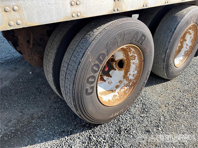 Vanguard 53 ft x 102 in T/A Van Trailer 厢式拖车