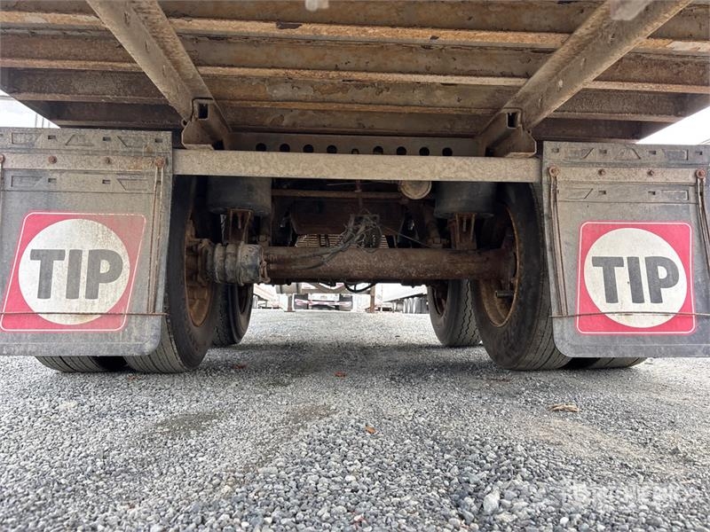 Vanguard 53 ft x 102 in T/A Heated Van Trailer 厢式拖车