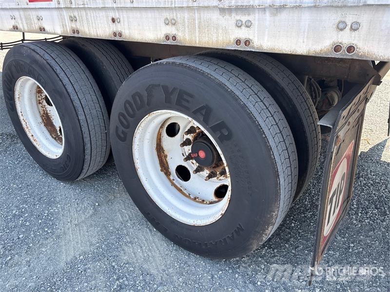 Vanguard 53 ft x 102 in T/A Heated Van Trailer 厢式拖车