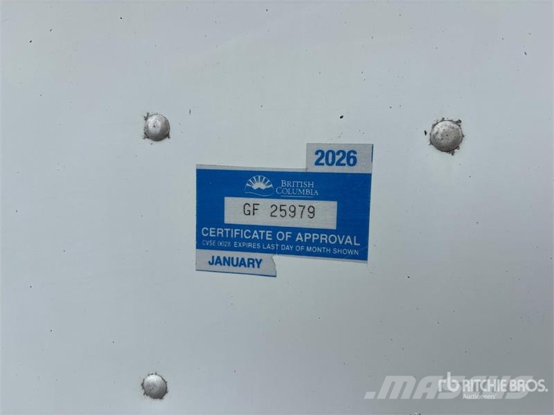 Vanguard 53 ft x 102 in Tri/A Heated Van Trailer مقطورات ذات هيكل صندوقي
