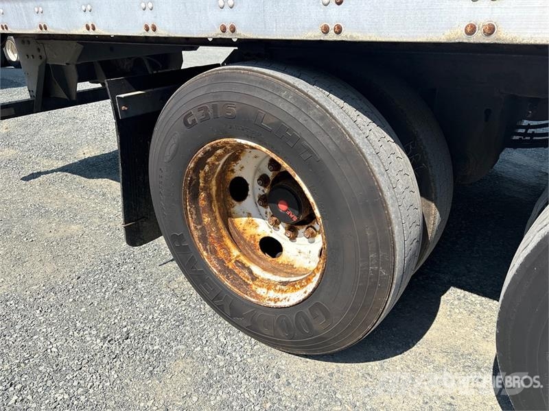 Vanguard 53 ft x 102 in T/A Heated Van Trailer 厢式拖车