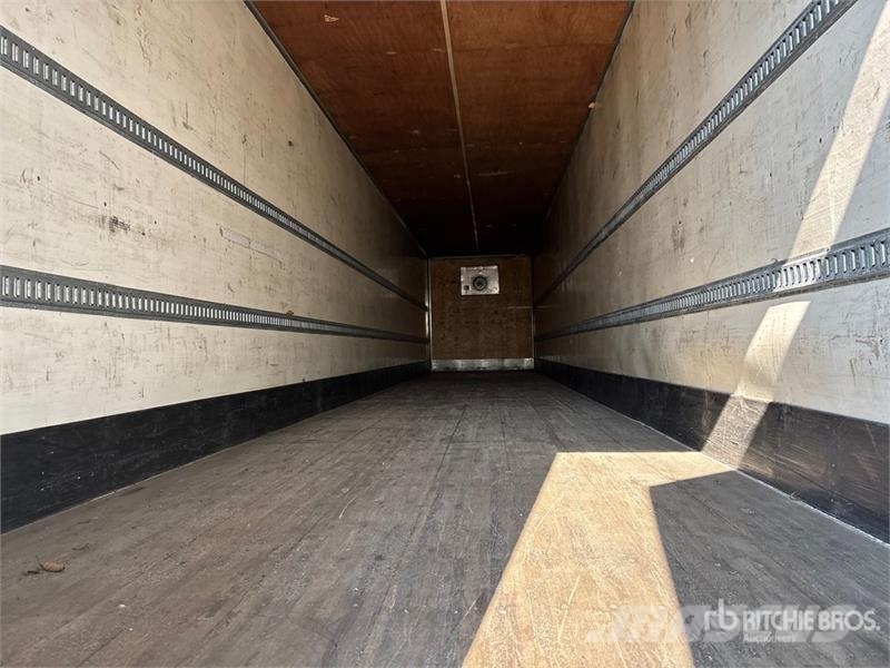 Vanguard 53 ft x 102 in Tri/A Heated Van Trailer Dobozos pótkocsik