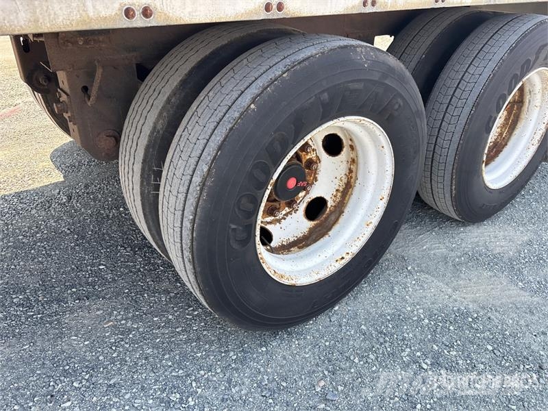 Vanguard 53 ft x 102 in T/A Heated Van Trailer 厢式拖车