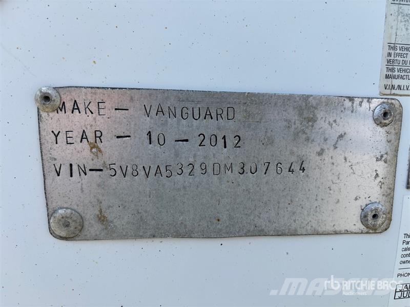 Vanguard 53 ft x 102 in T/A Heated Van Trailer 厢式拖车