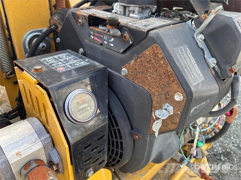 Vermeer BC600XL BRSH CHPR Tow-Behind Wood Chipper Drobilci lesa