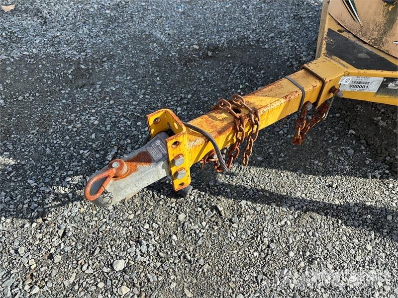 Vermeer BC600XL BRSH CHPR Tow-Behind Wood Chipper Drobilci lesa
