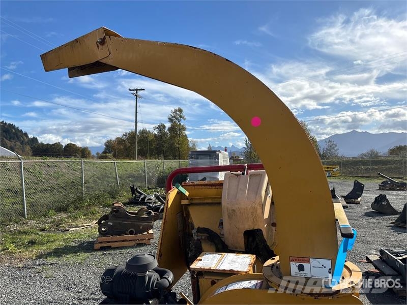 Vermeer BC600XL BRSH CHPR Tow-Behind Wood Chipper Drobilci lesa