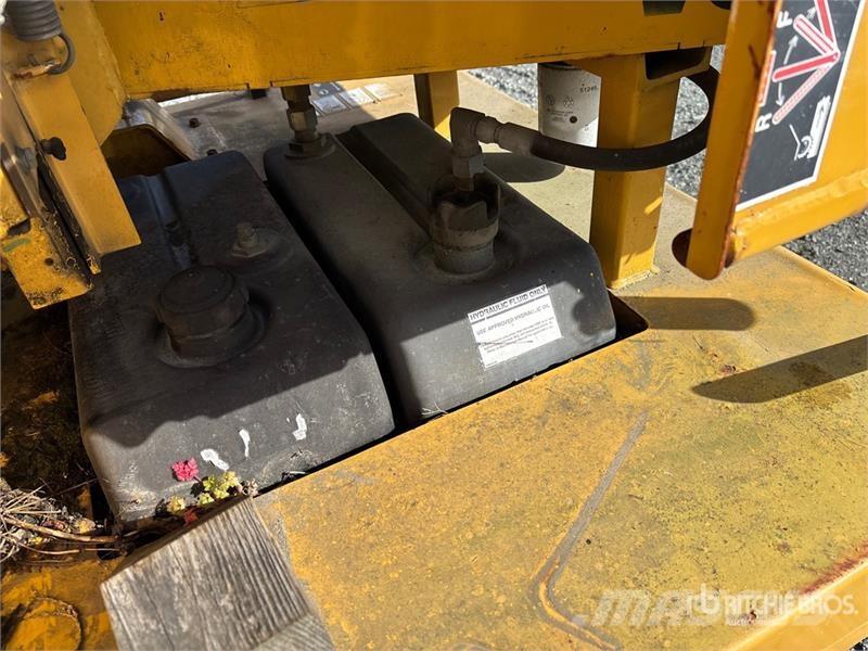 Vermeer BC600XL BRSH CHPR Tow-Behind Wood Chipper Drobilci lesa