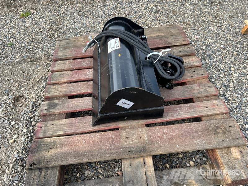 Vicsec VCT600 24 in Tilting Excavator Bucket (Unused) دلاء
