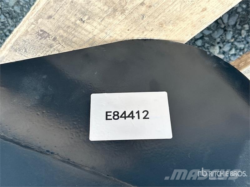 Vicsec VCT600 24 in Tilting Excavator Bucket (Unused) دلاء